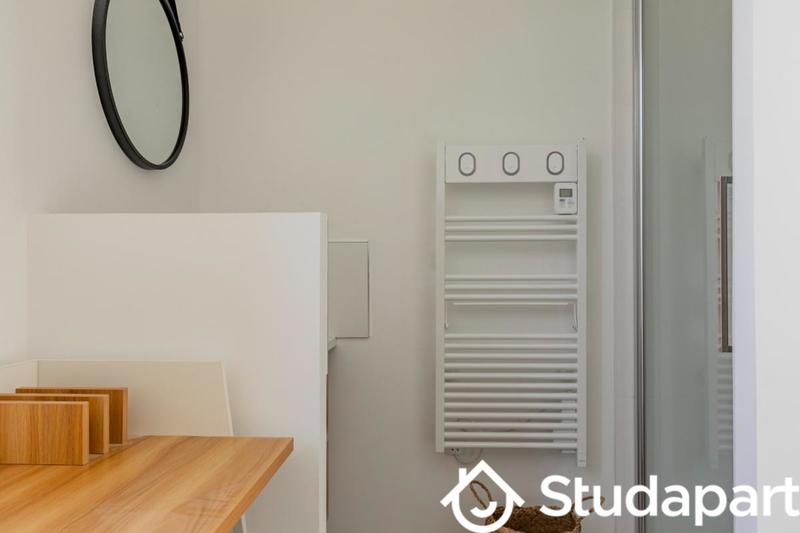 Chambre - 11 m² - 1 pièce