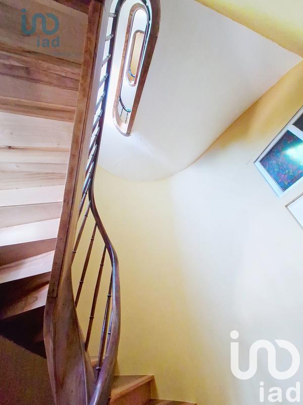 Maison - 280 m² - 8 pièces