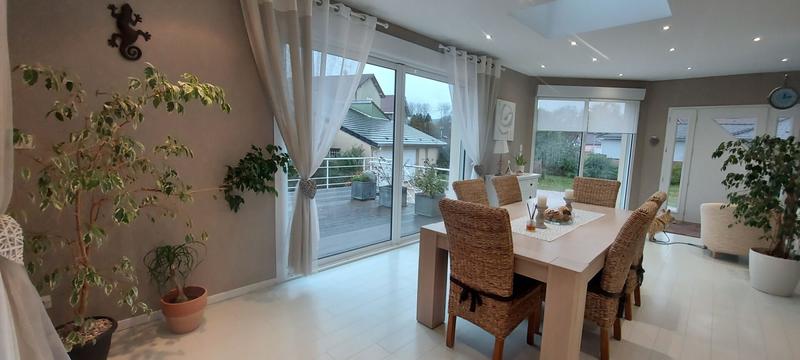 Maison - 210 m² - 7 pièces