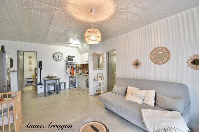 Maison - 232 m² - 8 pièces