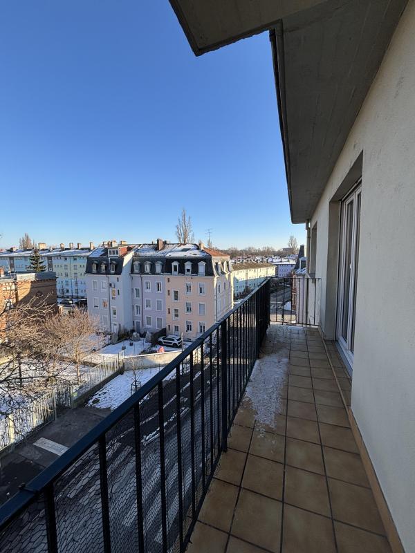 Appartement - 79 m² - 4 pièces