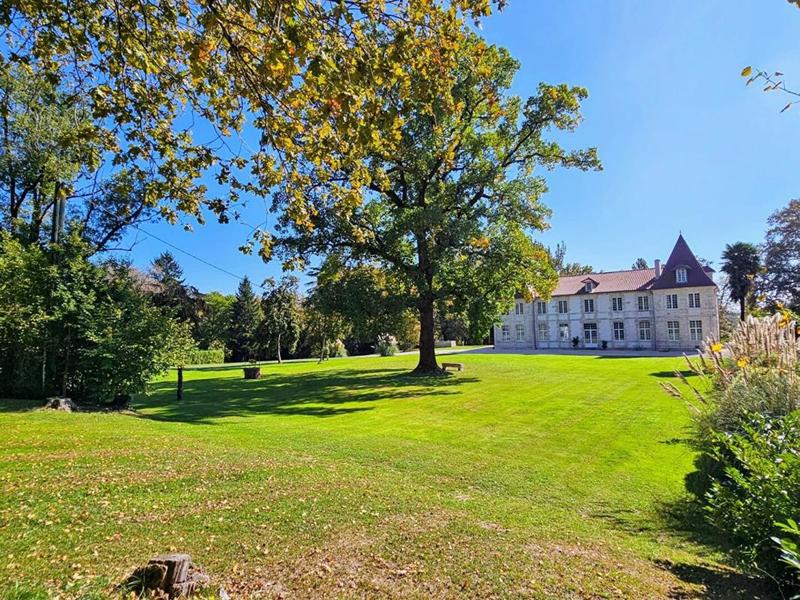 Demeure - 665 m² - 20 pièces