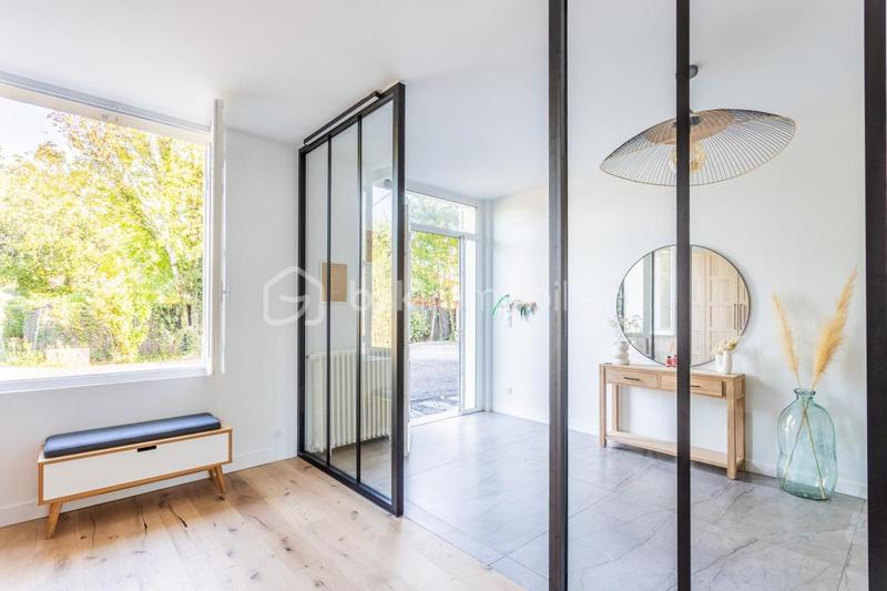 Propriété - 215 m² - 8 pièces