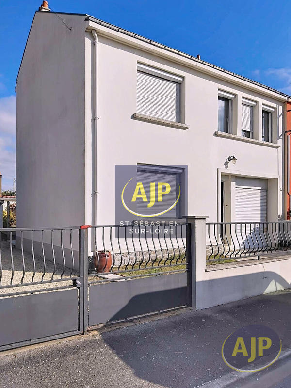 Maison - 90 m² - 4 pièces