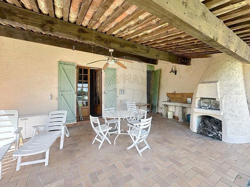 Maison - 243 m² - 9 pièces