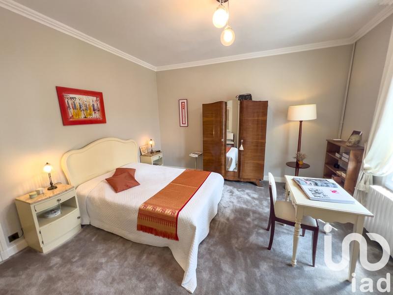 Maison - 280 m² - 8 pièces