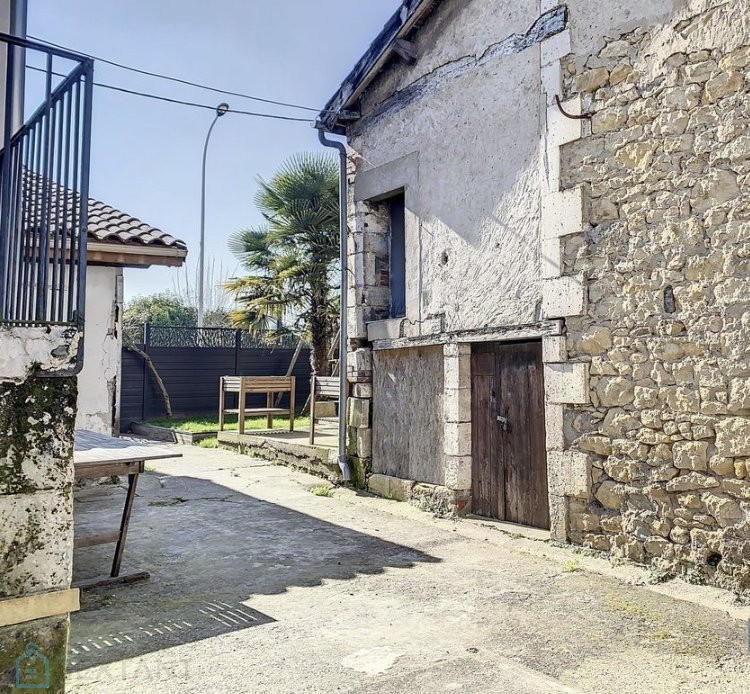 Maison - 197 m² - 9 pièces