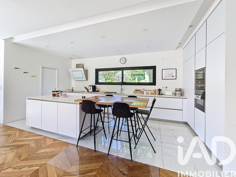 Maison de maîtres - 262 m² - 8 pièces