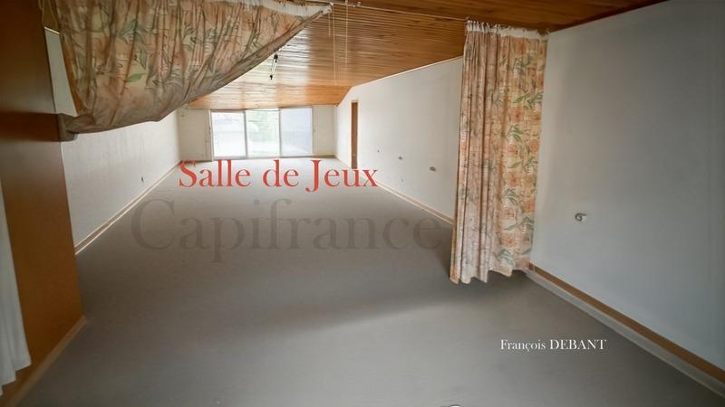 Maison - 203 m² - 8 pièces