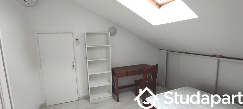 Chambre - 10 m² - 1 pièce