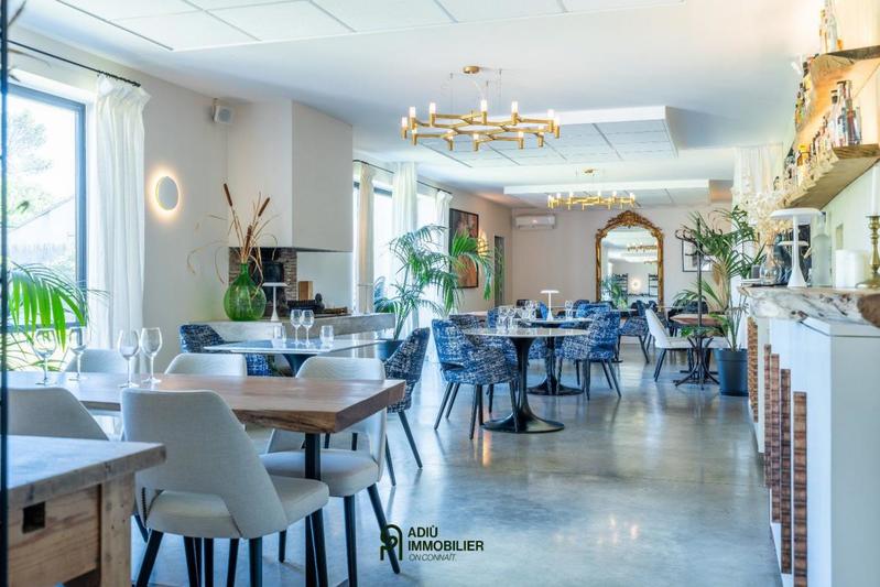 Mas - 340 m² - 7 pièces