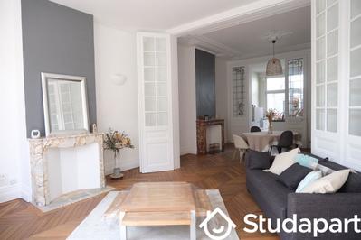 Appartement - 90 m² - 6 pièces