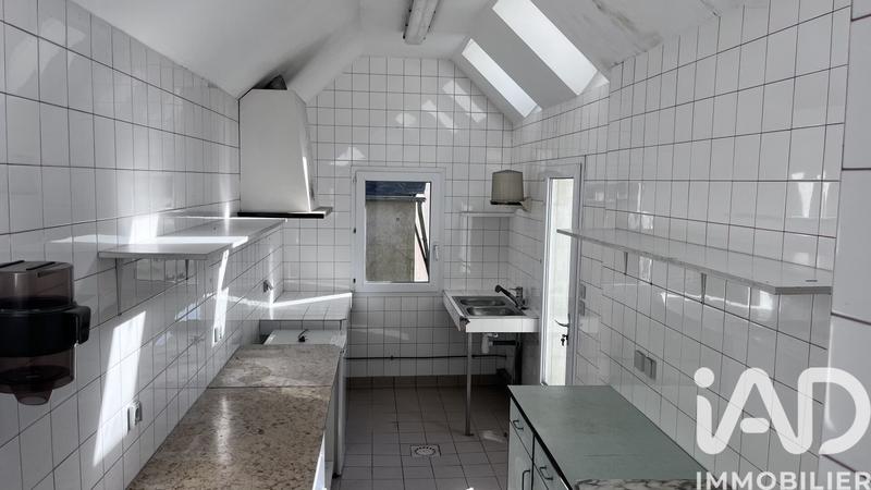 Maison - 217 m² - 6 pièces