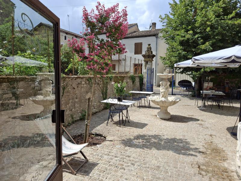 Maison traditionnelle - 350 m² - 11 pièces