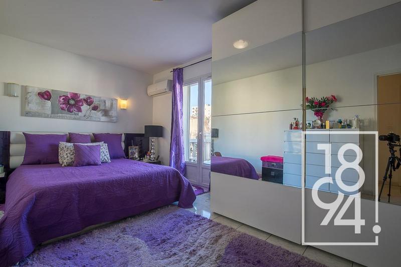 Maison - 211 m² - 10 pièces