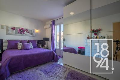 Maison - 211 m² - 10 pièces