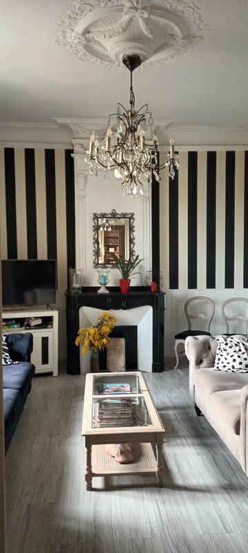 Maison - 315 m² - 12 pièces