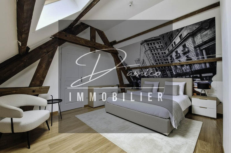 Maison - 142 m² - 12 pièces