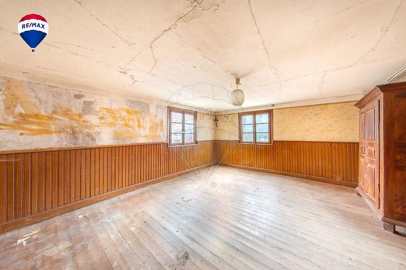 Maison - 222 m² - 7 pièces