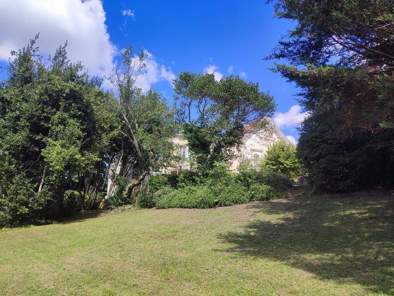 Maison ancienne - 378 m² - 11 pièces