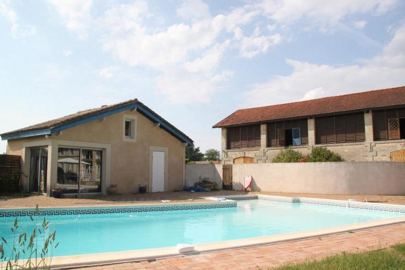 Maison - 406 m² - 11 pièces