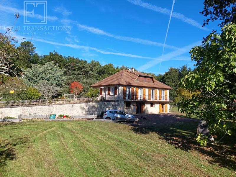 Maison - 158 m² - 9 pièces