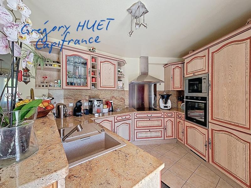 Maison - 158 m² - 9 pièces