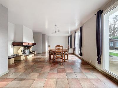 Maison - 145 m² - 7 pièces