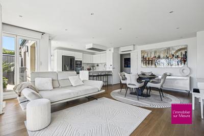 Appartement - 98 m² - 4 pièces