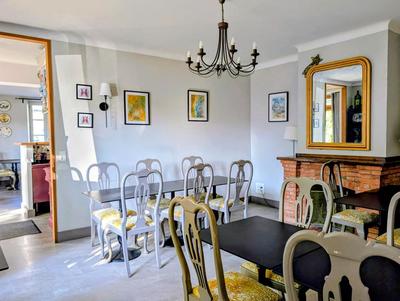 Maison - 238 m² - 8 pièces