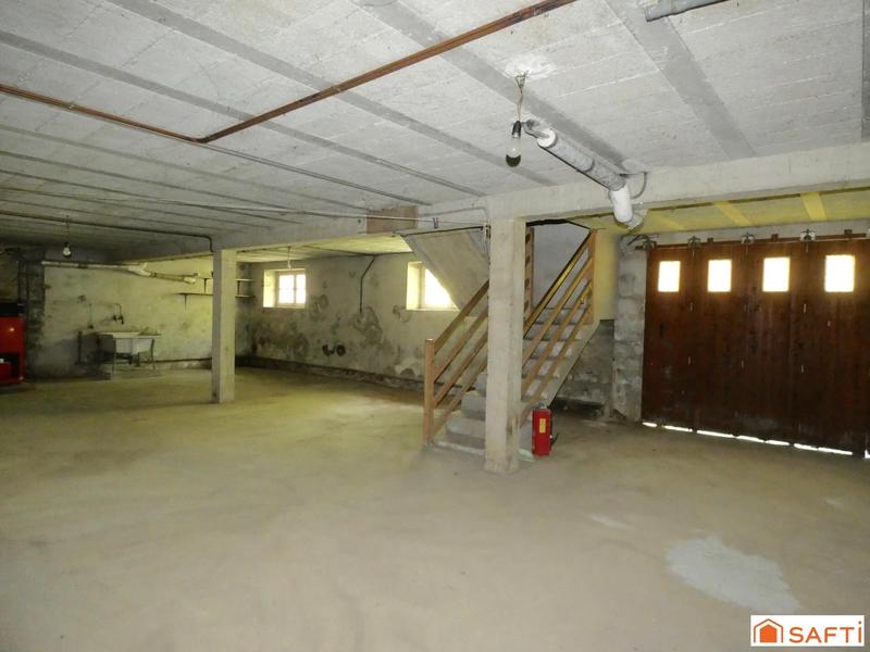 Maison - 165 m² - 8 pièces