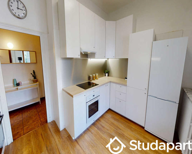 Chambre - 77 m² - 1 pièce