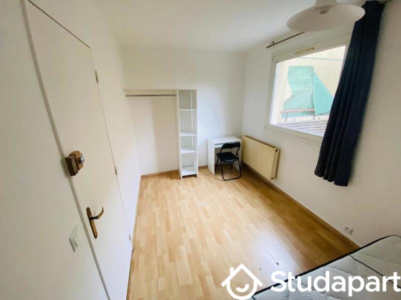 Chambre - 10 m² - 1 pièce