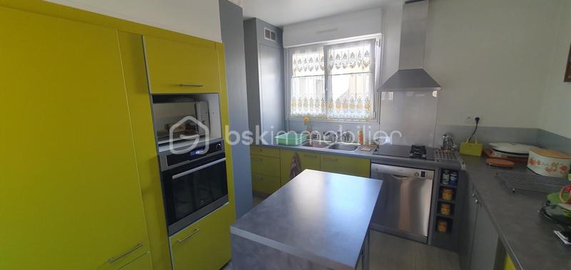 Appartement - 92 m² - 5 pièces