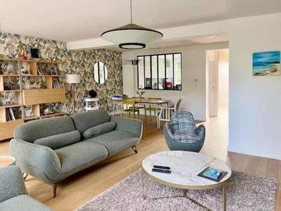 Maison - 170 m² - 7 pièces