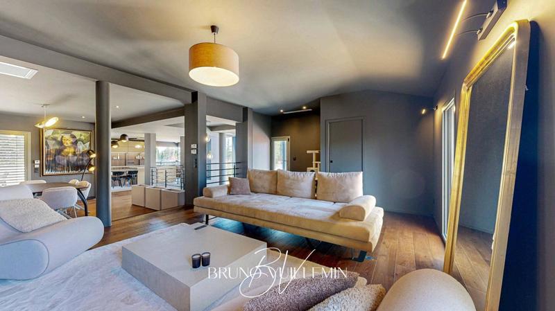 Villa - 389 m² - 11 pièces