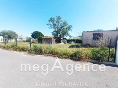 Terrain constructible - 780 m²