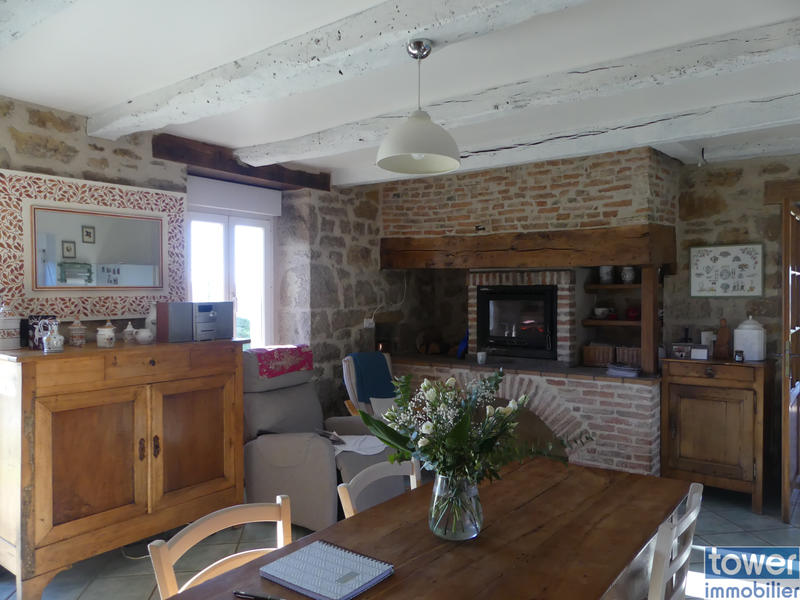 Propriété - 830 m² - 32 pièces