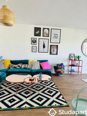 Chambre - 10 m² - 1 pièce