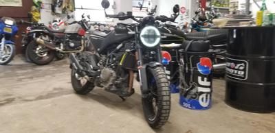 Husqvarna Svartpilen 401 husqvarna 0401 noir