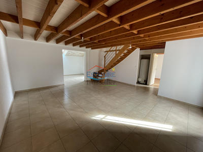 Maison - 85 m² - 4 pièces