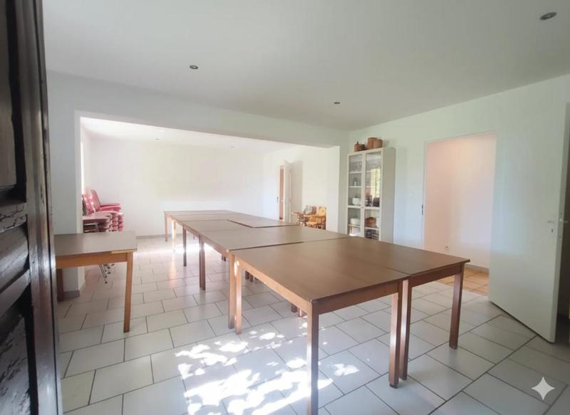 Longère - 380 m² - 13 pièces