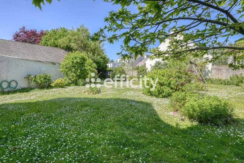 Maison - 217 m² - 9 pièces