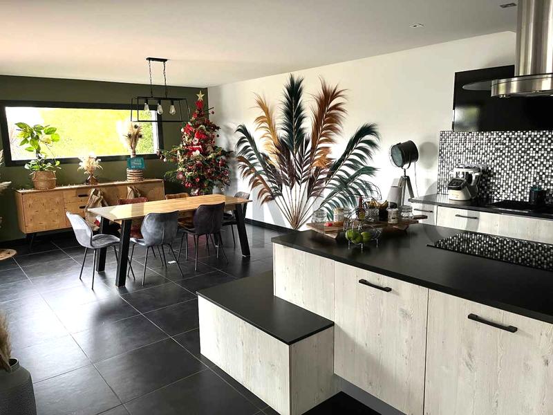 Maison - 210 m² - 7 pièces