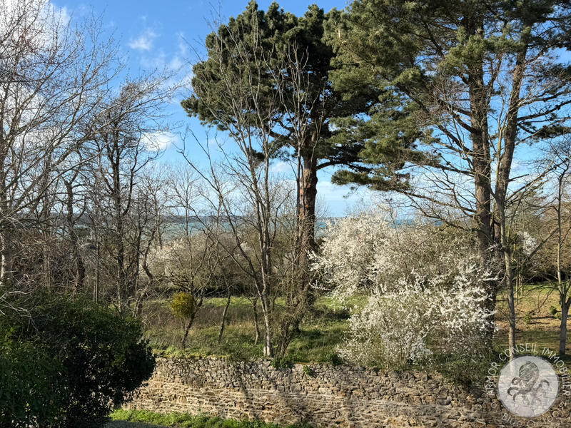 Maison - 192 m² - 5 pièces