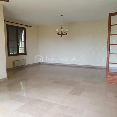 Maison traditionnelle - 146 m² - 6 pièces