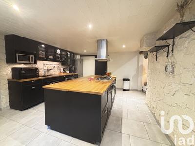 Maison - 313 m² - 6 pièces