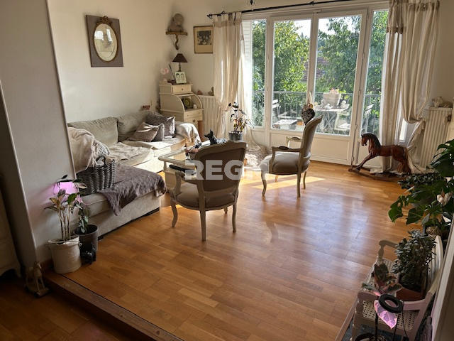 Maison - 95 m² - 5 pièces