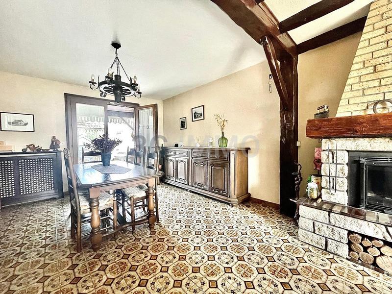 Maison - 200 m² - 8 pièces