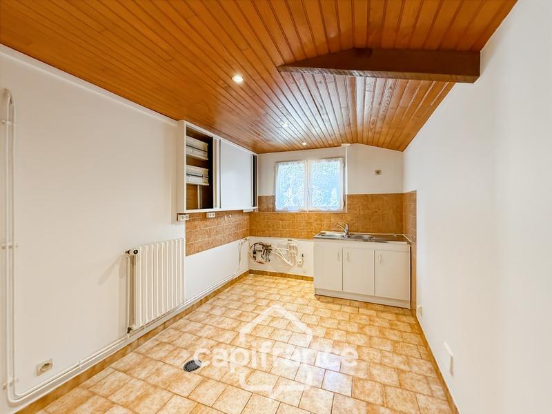 Maison - 193 m² - 9 pièces
